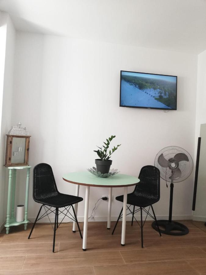 Отель Mini Apartamento Centrico Con Zonas Compartidas Валенсия Экстерьер фото